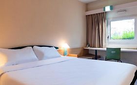 ibis Grenoble Université